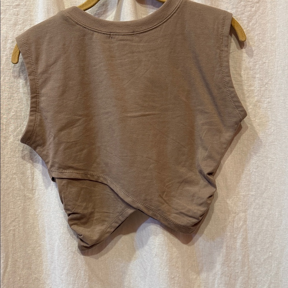 ⚜️ MANIFEST OFFLINE Sleeveless Criss-cross Cutoff Top sz Small - Picture 5 of 5